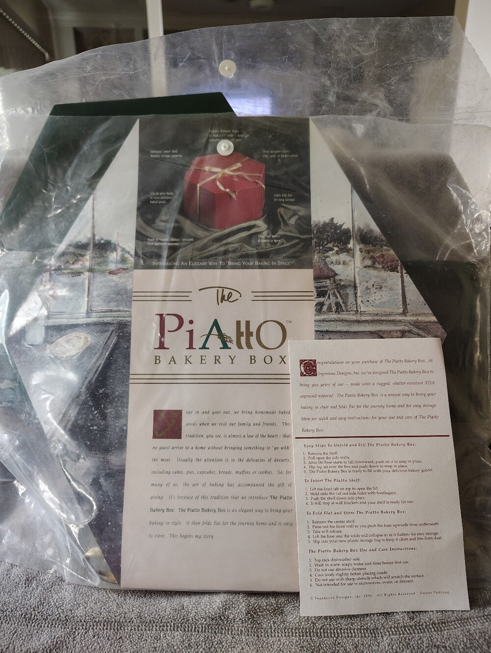 NWT, Vintage Piatto Bakery Box